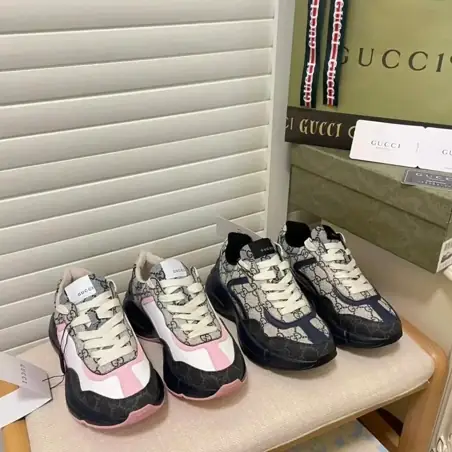 GUCCI Rhyton GG Supreme Sneakers Height-Increasing Design
