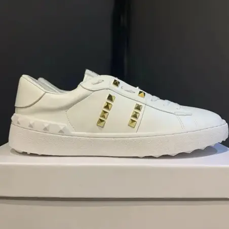 Valentino Rockstud Sneakers